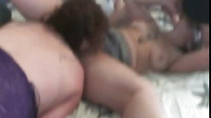 گلوریا لاتین, عشق, مادر بزرگ برندا فیلم سکس مادر وپسر در حمام و مردم به انفرادی